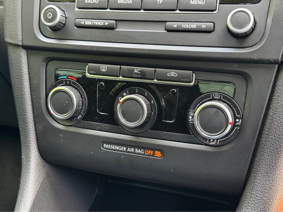 Used Volkswagen Golf 2011 for sale - 76437205: Photo 9