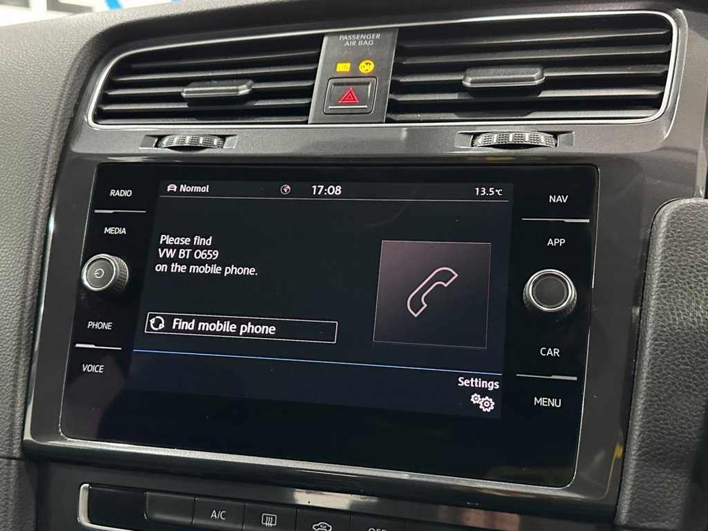 Used Volkswagen Golf 2018 for sale - 77990645: Photo 25