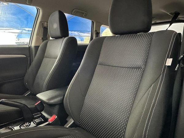 Used Mitsubishi Outlander 2018 for sale - 76147960: Photo 24