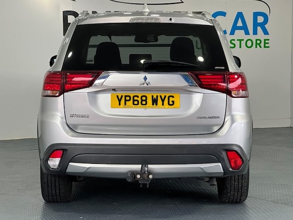 Used Mitsubishi Outlander 2018 for sale - 76147960: Photo 9