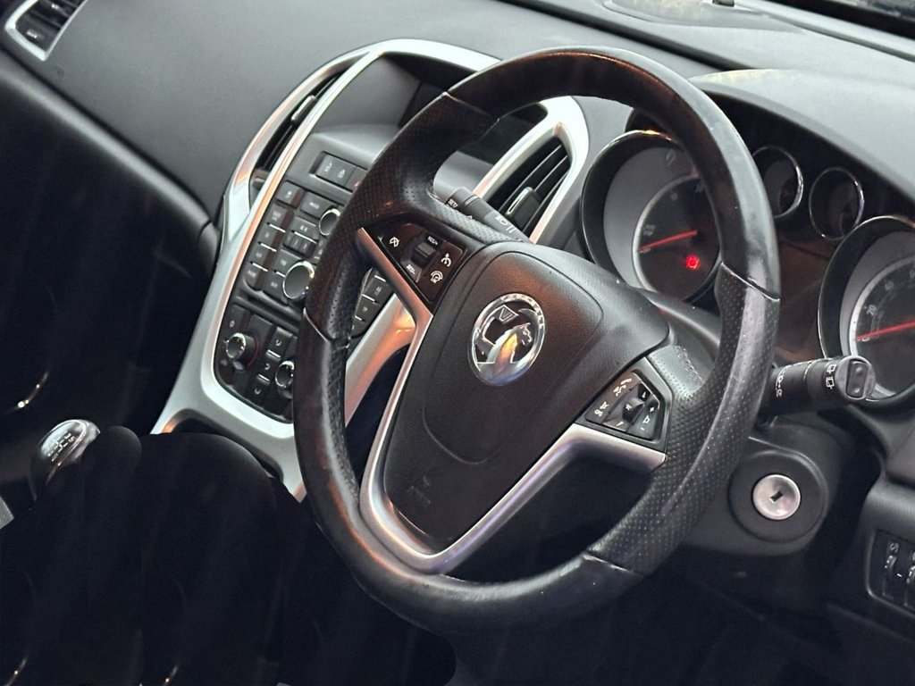 Used Vauxhall Astra GTC 2012 for sale - 76883528: Photo 2