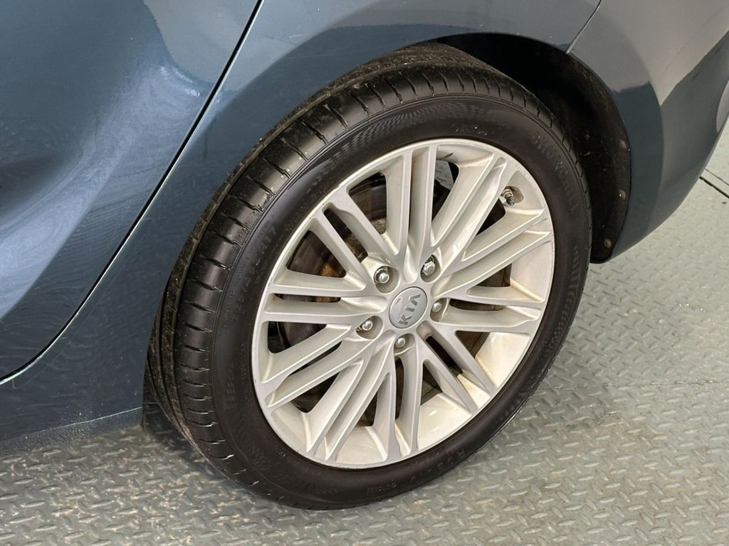 Used Kia Carens 2018 for sale - 77263575: Photo 12