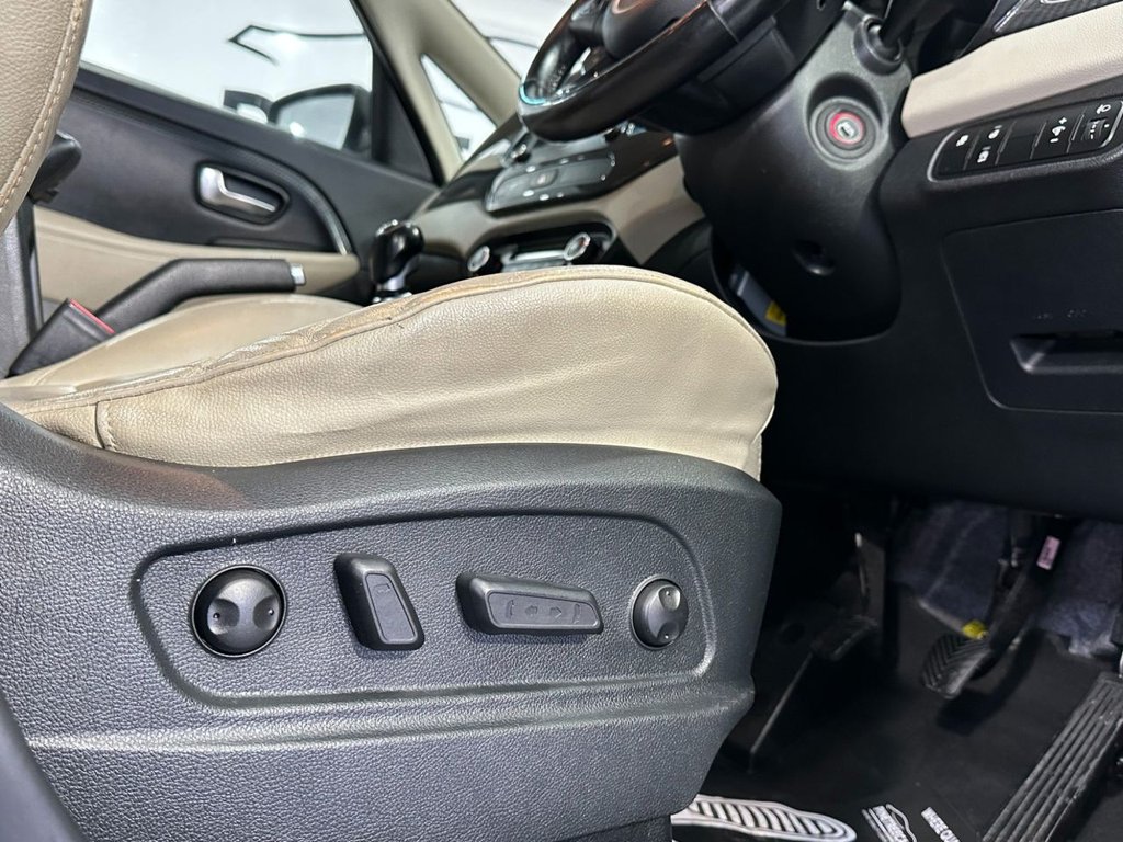 Used Kia Carens 2018 for sale - 77263575: Photo 18