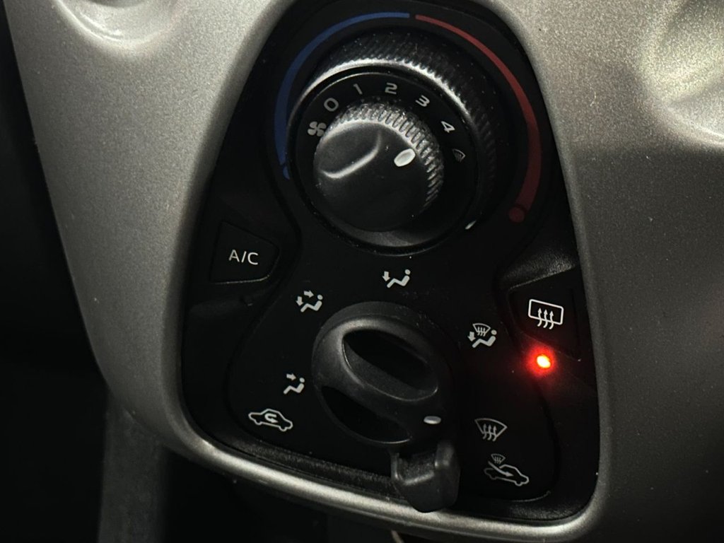 Used Toyota AYGO 2015 for sale - 76454761: Photo 25