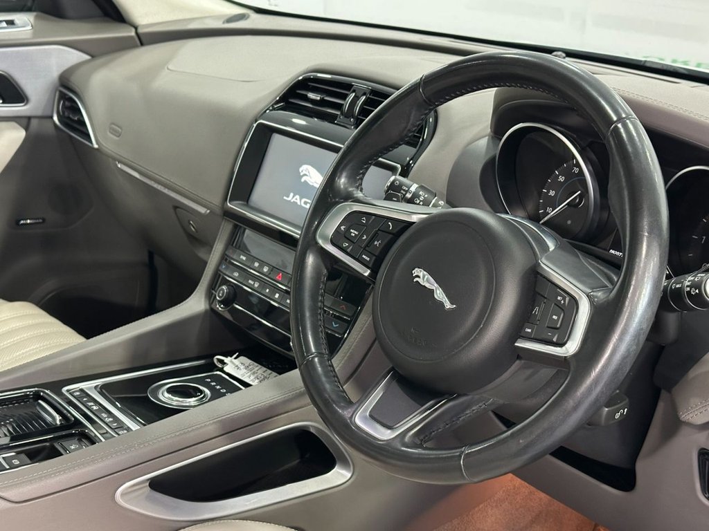 Used Jaguar F-Pace 2018 for sale - 77521488: Photo 15