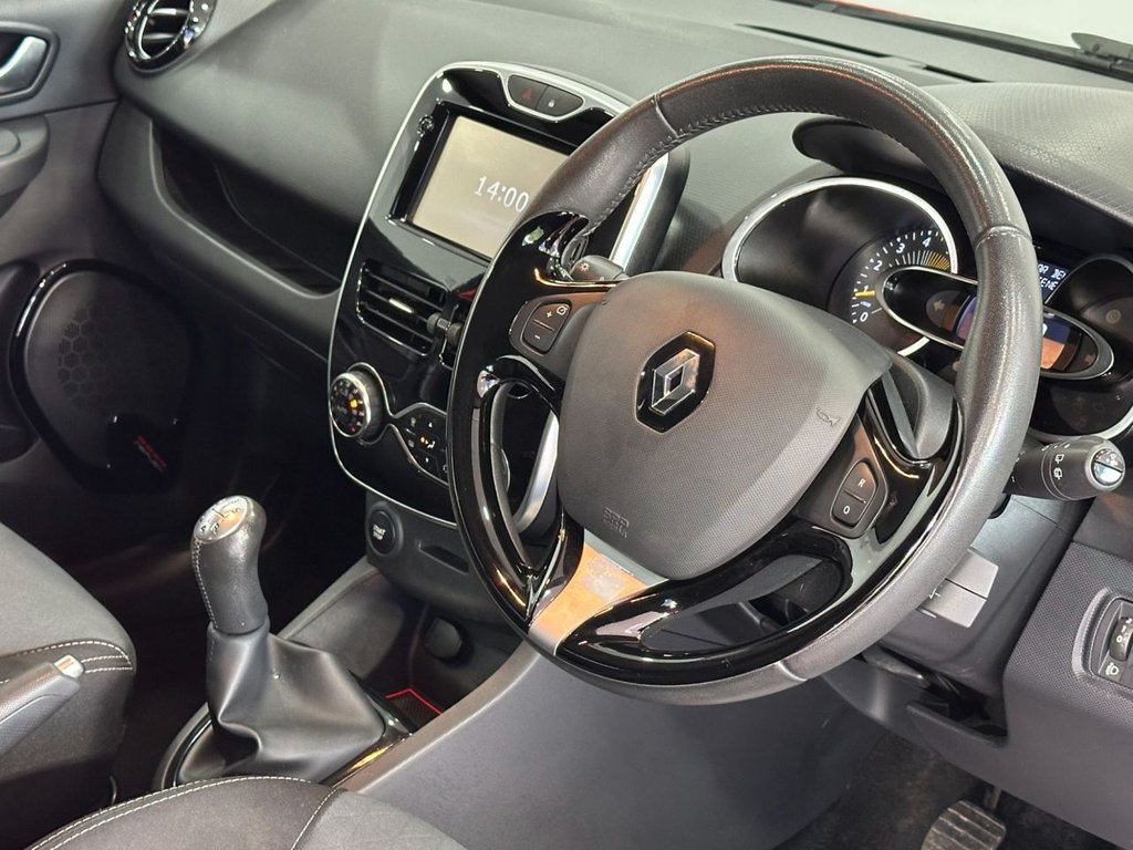 Used Renault Clio 2015 for sale - 76039605: Photo 18