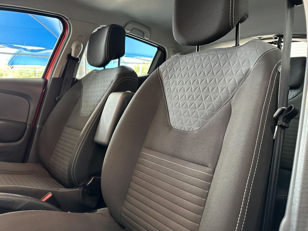 Used Renault Clio 2015 for sale - 76039605: Photo 23