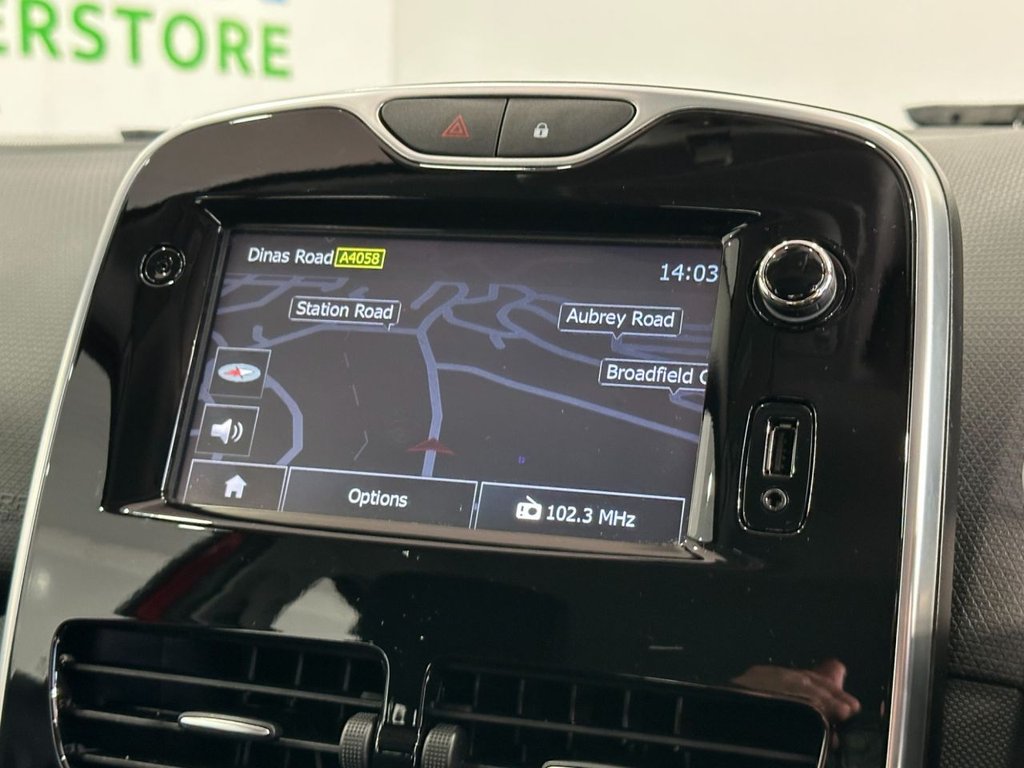 Used Renault Clio 2015 for sale - 76039605: Photo 34