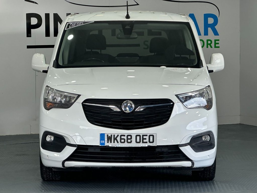 Used Vauxhall Combo Life 2018 for sale - 76039627: Photo 2