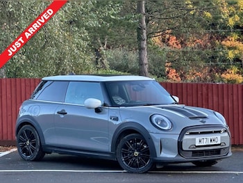 2021 (71) - Cooper SE 32.6kWh Level 3 Hatchback 3dr Electric Auto (184 ps)