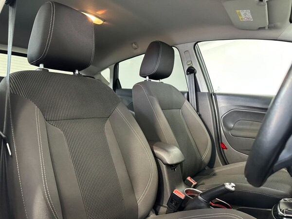 Used Ford Fiesta 2015 for sale - 76080973: Photo 19