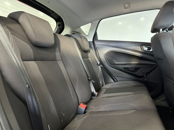 Used Ford Fiesta 2015 for sale - 76080973: Photo 21