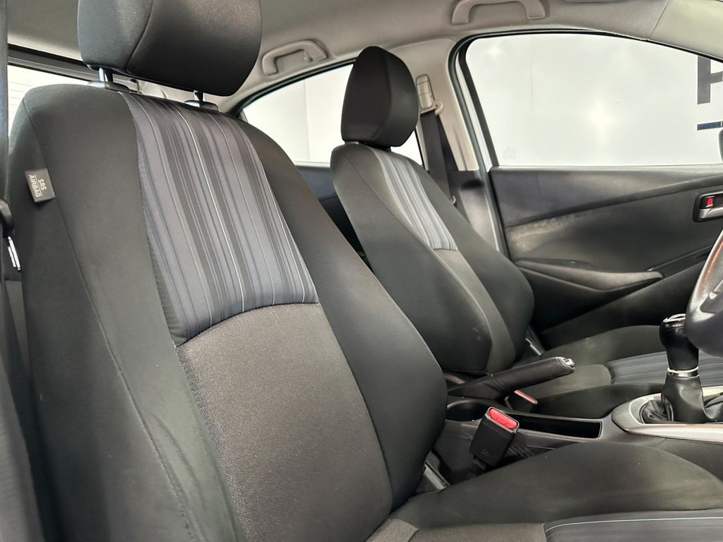 Used Mazda Mazda2 2015 for sale - 77936004: Photo 17