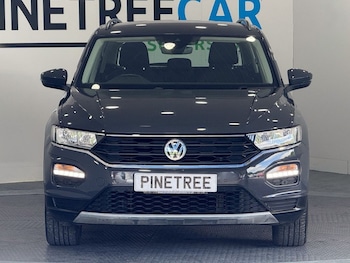 Used Volkswagen T-Roc 2019 for sale - 75462137: Photo