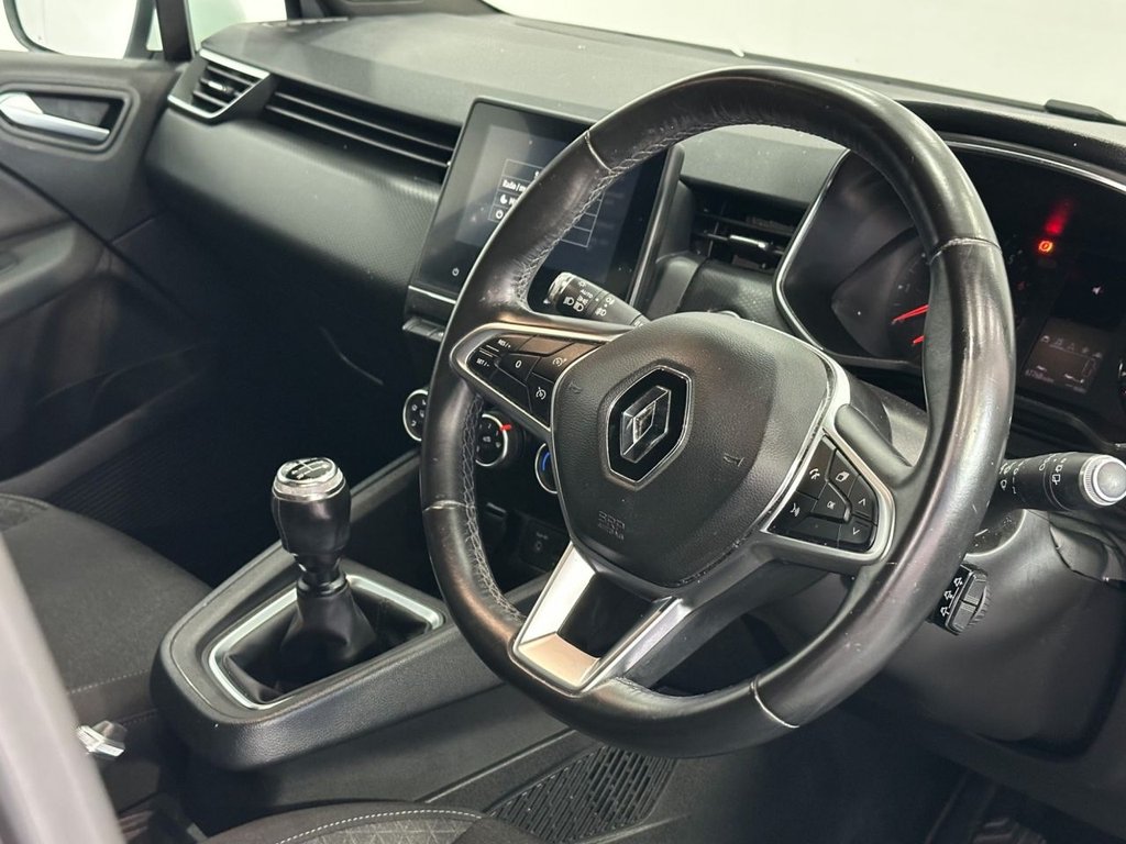 Used Renault Clio 2019 for sale - 76710939: Photo 17