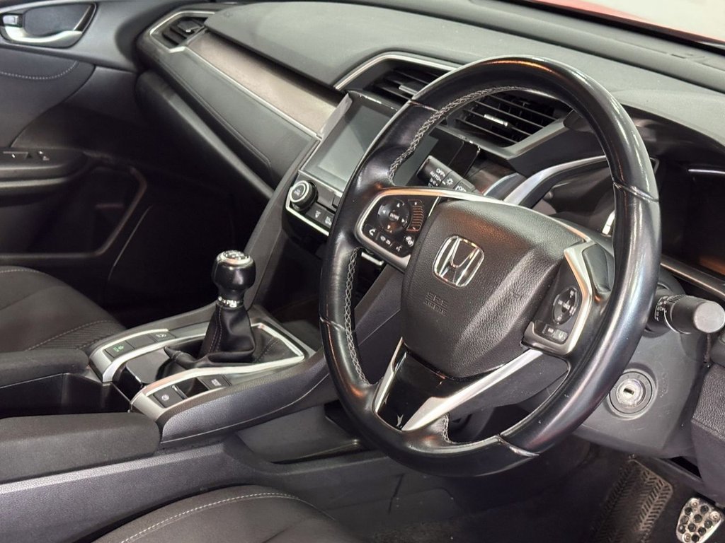 Used Honda Civic 2018 for sale - 76303945: Photo 17