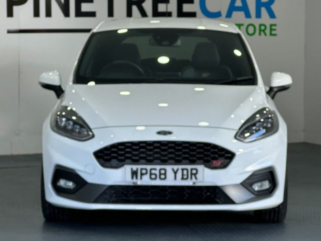 Used Ford Fiesta 2018 for sale - 76303964: Photo 2