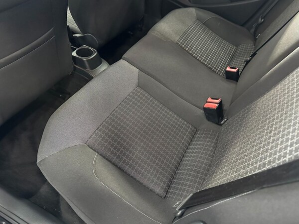Used Volkswagen Polo 2015 for sale - 76147966: Photo 24