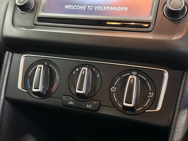 Used Volkswagen Polo 2015 for sale - 76147966: Photo 28