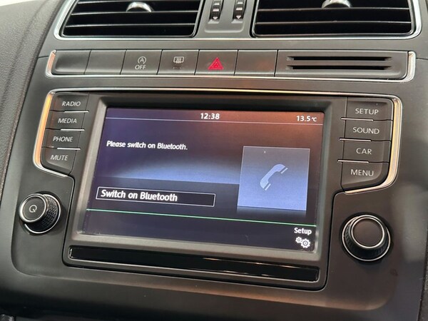 Used Volkswagen Polo 2015 for sale - 76147966: Photo 31
