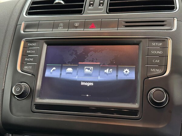 Used Volkswagen Polo 2015 for sale - 76147966: Photo 32