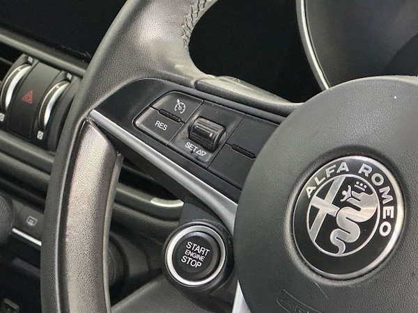 Used Alfa Romeo Giulia 2018 for sale - 76038926: Photo 16