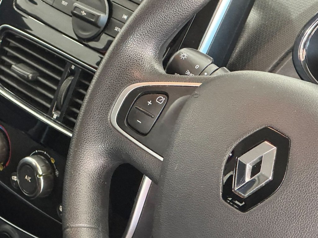 Used Renault Clio 2016 for sale - 76345901: Photo 16