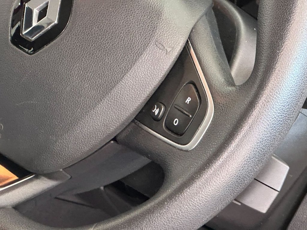 Used Renault Clio 2016 for sale - 76345901: Photo 18