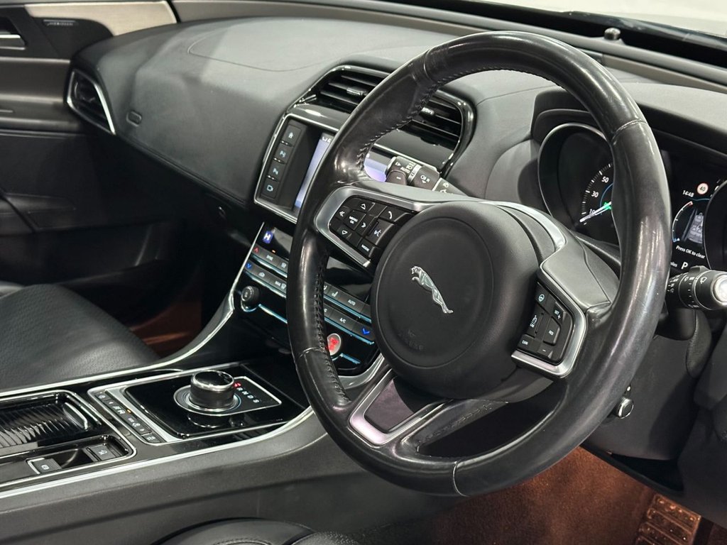 Used Jaguar XE 2017 for sale - 77631628: Photo 15