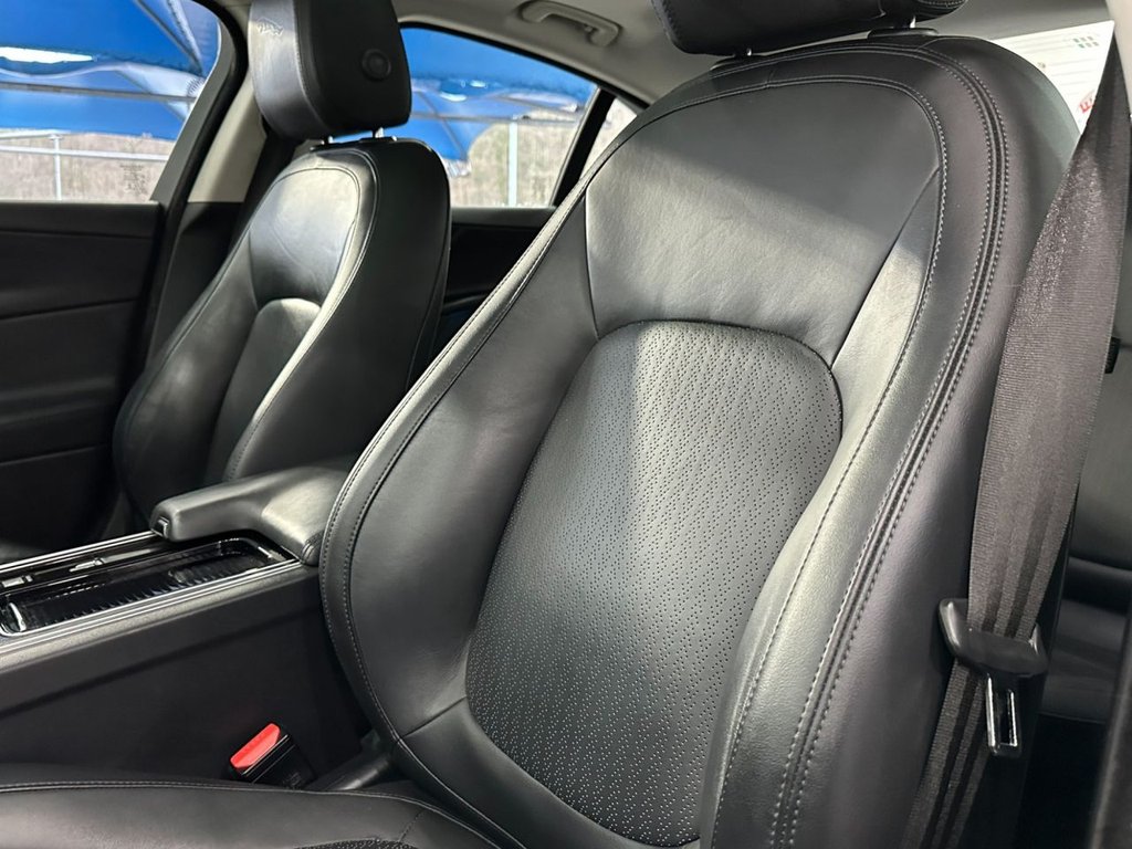 Used Jaguar XE 2017 for sale - 77631628: Photo 24