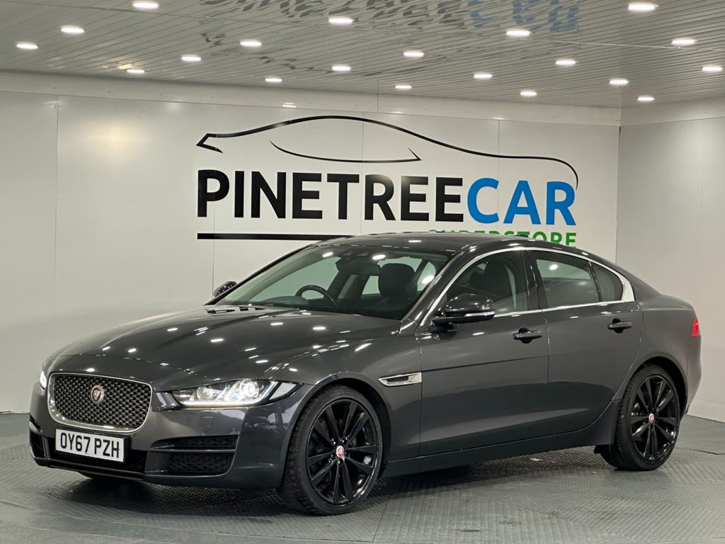 Used Jaguar XE 2017 for sale - 77631628: Photo 3