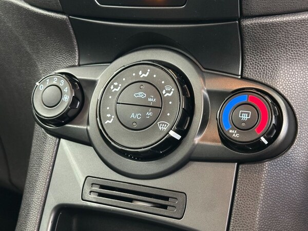 Used Ford Fiesta 2015 for sale - 76048544: Photo 23