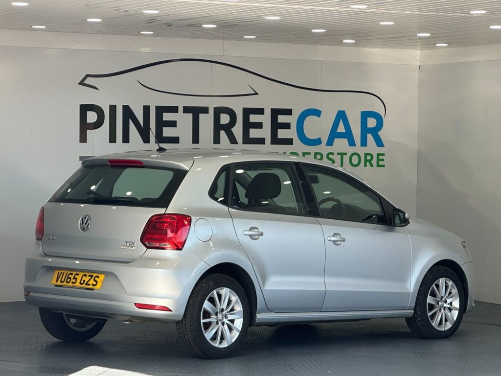 Used Volkswagen Polo 2015 for sale - 76080904: Photo 11
