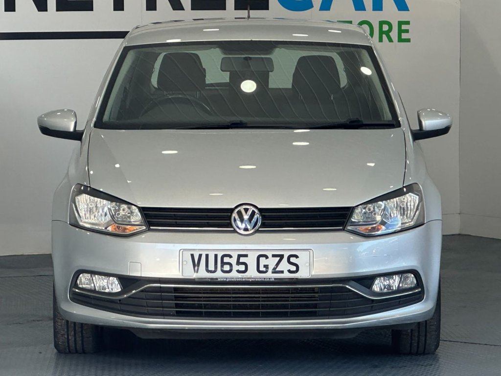 Used Volkswagen Polo 2015 for sale - 76080904: Photo 2