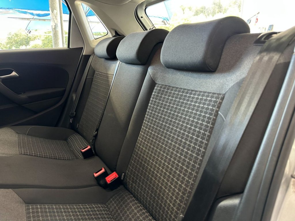 Used Volkswagen Polo 2015 for sale - 76080904: Photo 24