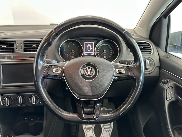 Used Volkswagen Polo 2015 for sale - 76080904: Photo 25