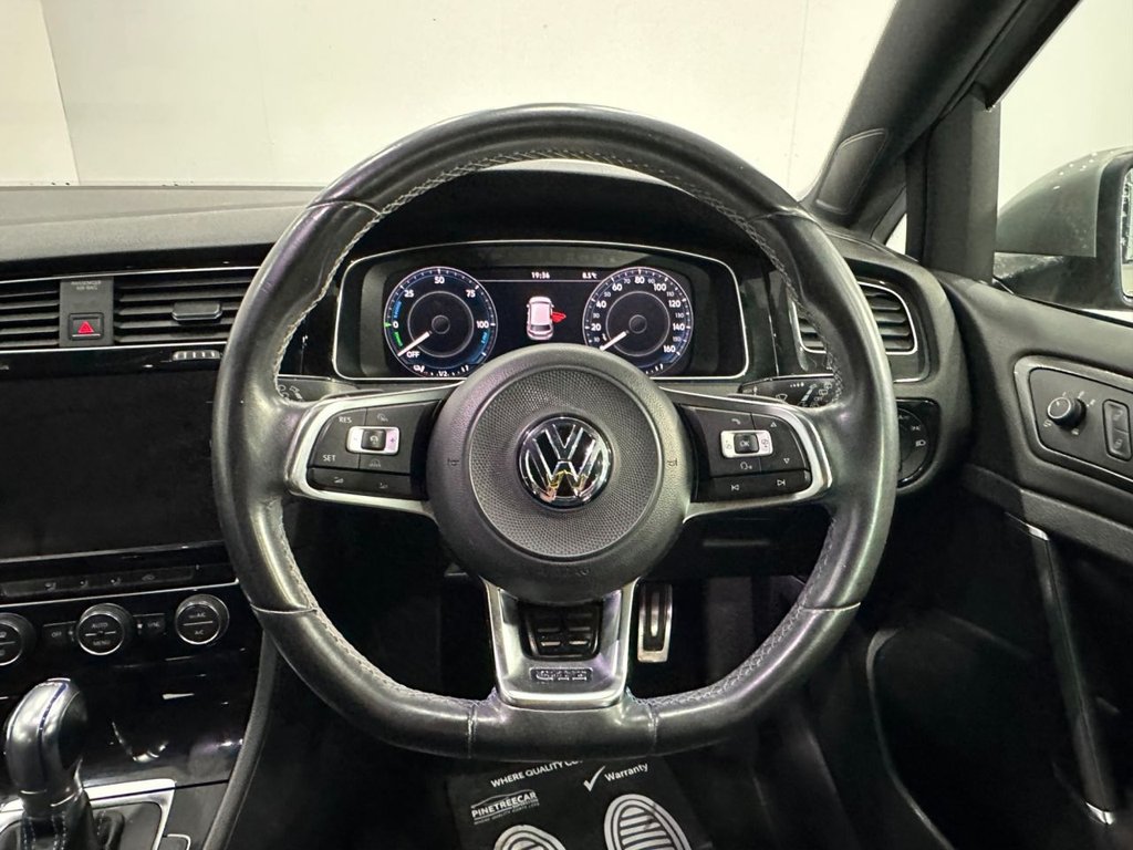 Used Volkswagen Golf 2018 for sale - 76711479: Photo 25