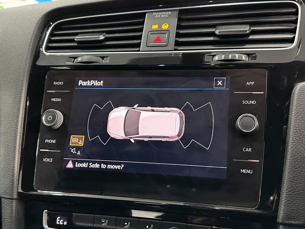 Used Volkswagen Golf 2018 for sale - 76711479: Photo 32