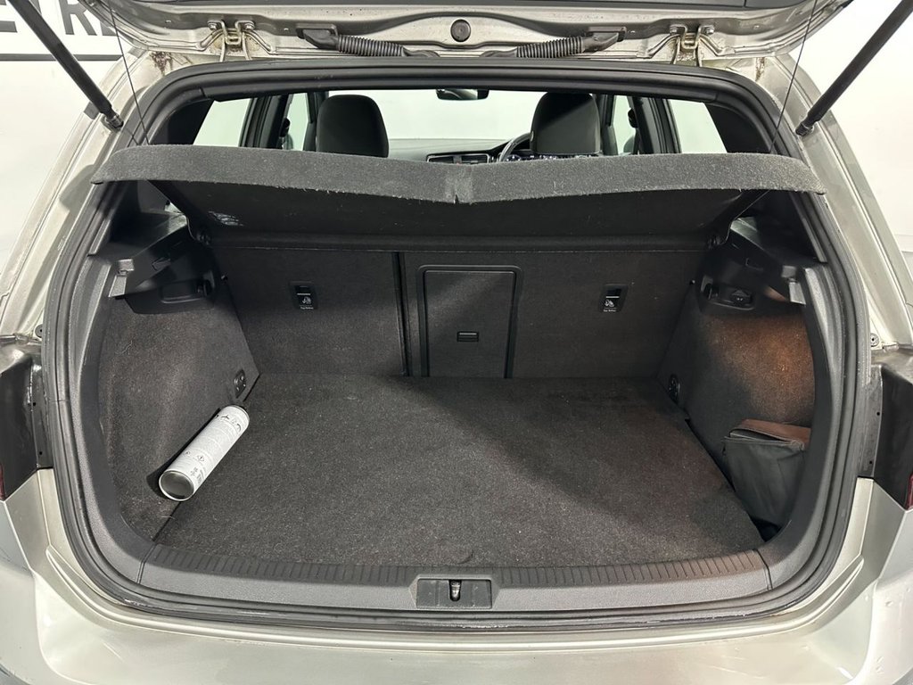 Used Volkswagen Golf 2018 for sale - 76711479: Photo 33