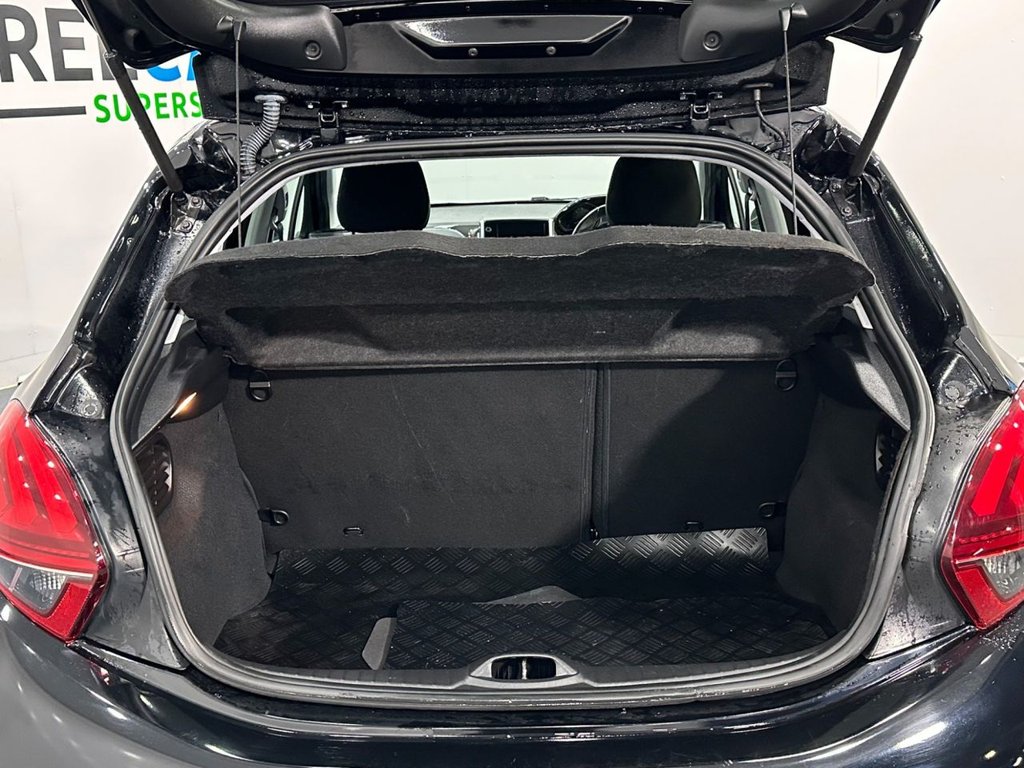 Used Peugeot 208 2019 for sale - 76496539: Photo 32