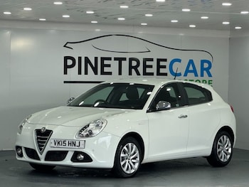Used Alfa Romeo Giulietta 2015 for sale - 77302052: Photo
