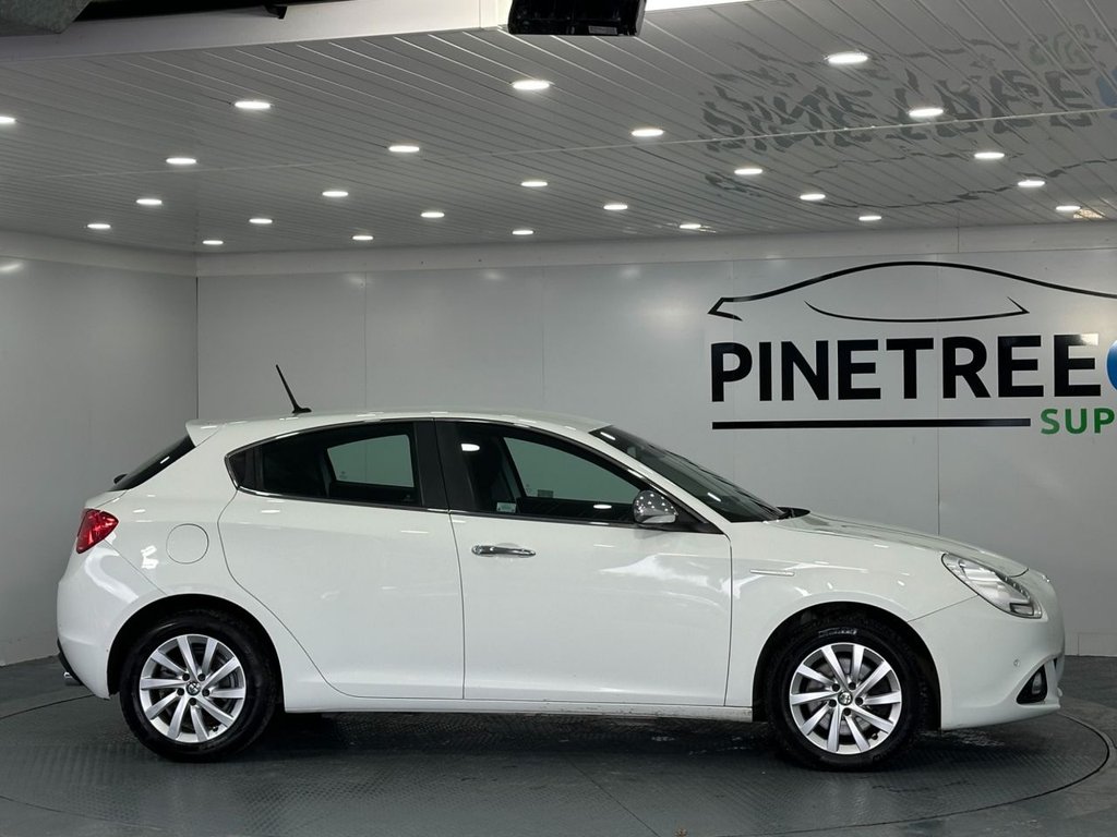 Used Alfa Romeo Giulietta 2015 for sale - 77302052: Photo 6