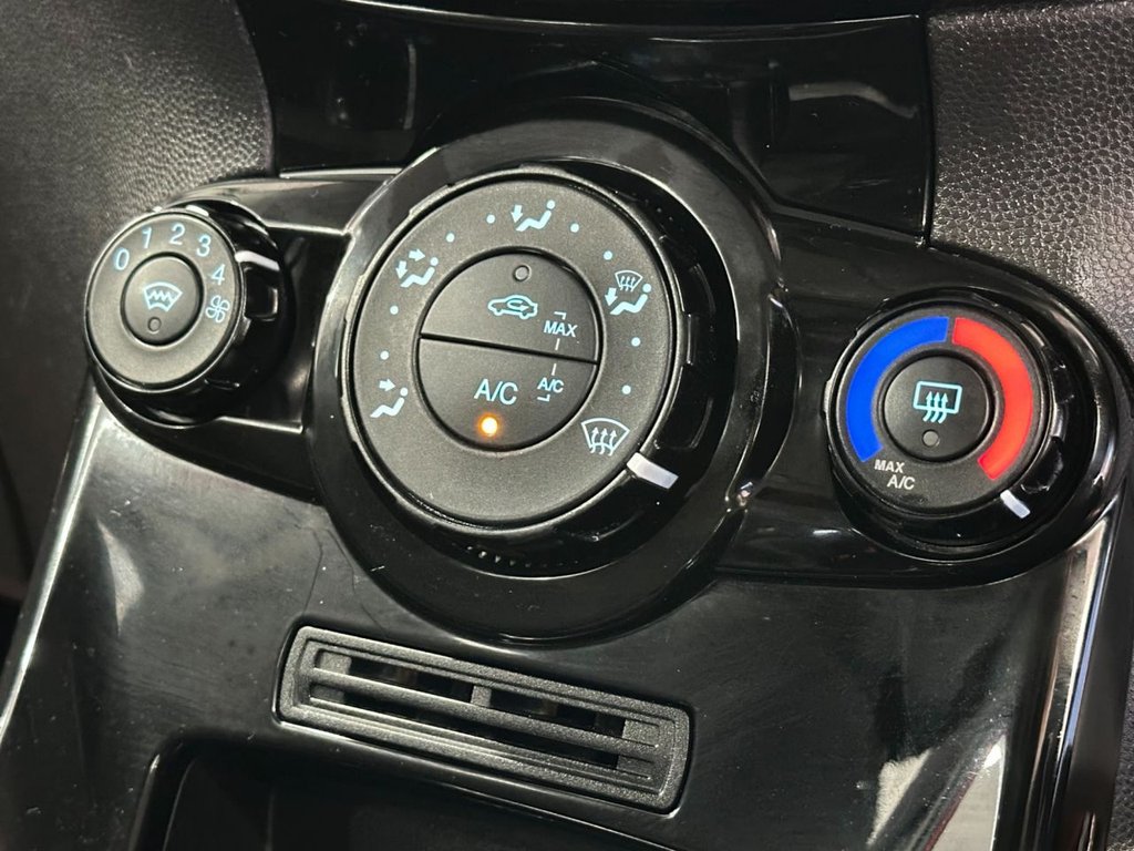 Used Ford Fiesta 2014 for sale - 76470196: Photo 24