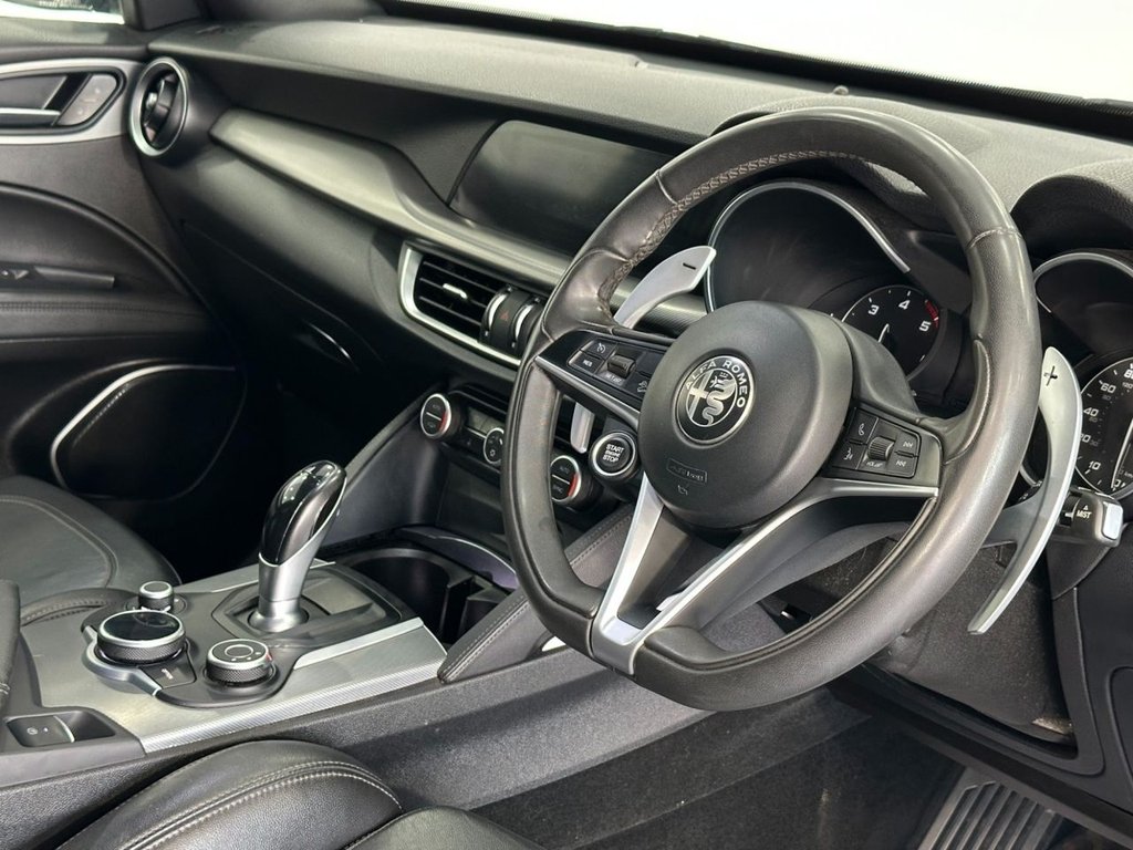 Used Alfa Romeo Stelvio 2017 for sale - 76039139: Photo 17
