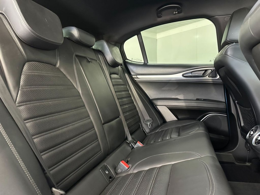 Used Alfa Romeo Stelvio 2017 for sale - 76039139: Photo 24
