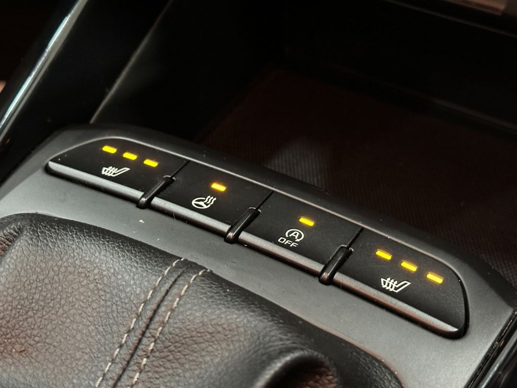 Used Kia Stonic 2018 for sale - 77212794: Photo 28