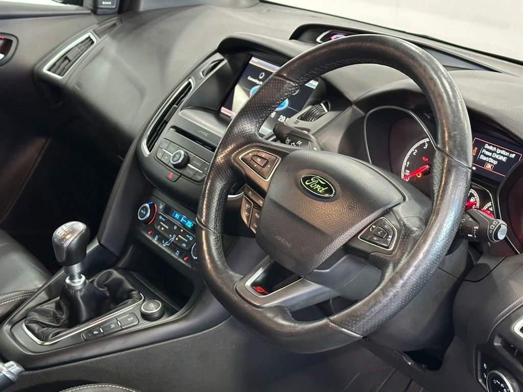 Used Ford Focus 2015 for sale - 77122327: Photo 15