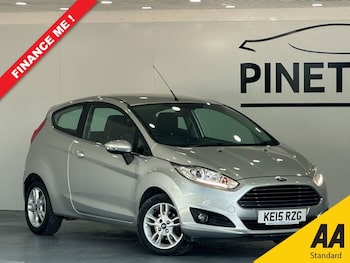 Used Ford Fiesta 2015 for sale - 76040196: Photo