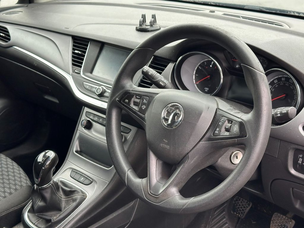 Used Vauxhall Astra 2016 for sale - 76546615: Photo 2
