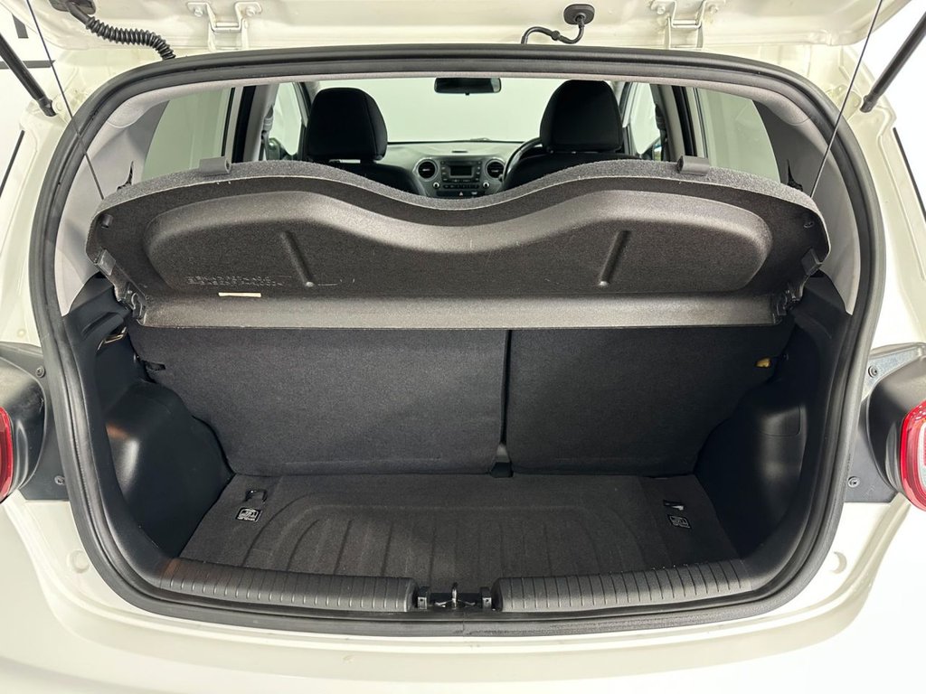 Used Hyundai i10 2017 for sale - 76147981: Photo 31